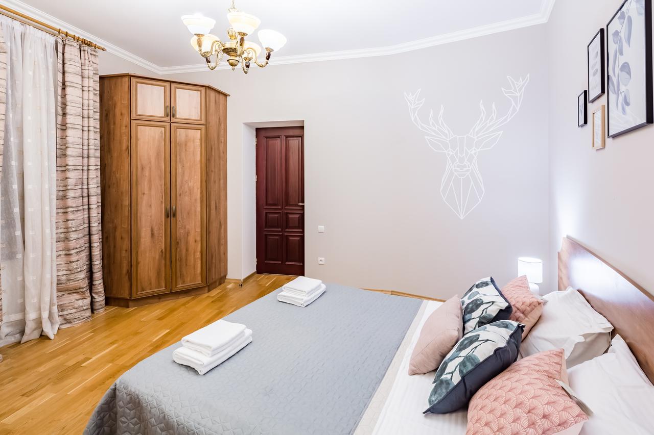 High Castle Apartment Lviv Exterior photo